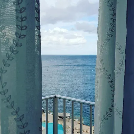 Sunshine Court 14 * Буджибба